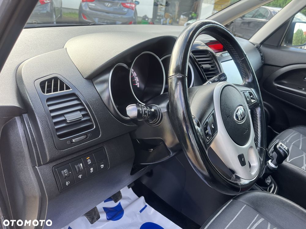 Kia Venga 1.6 CVVT Platinum Edition - 18