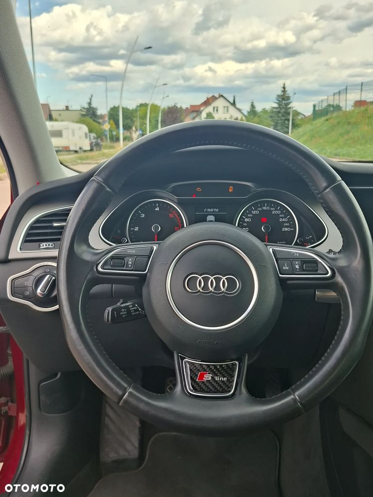 Audi A4 Limousine - 12