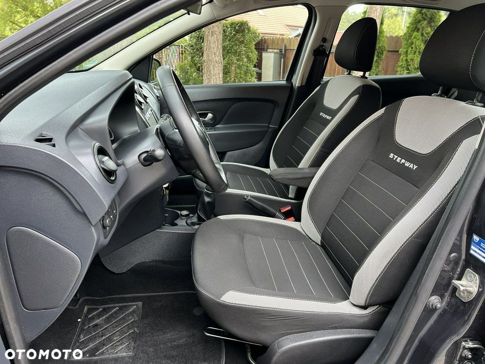 Dacia Sandero Stepway TCe 90 (S&S) Celebration - 9