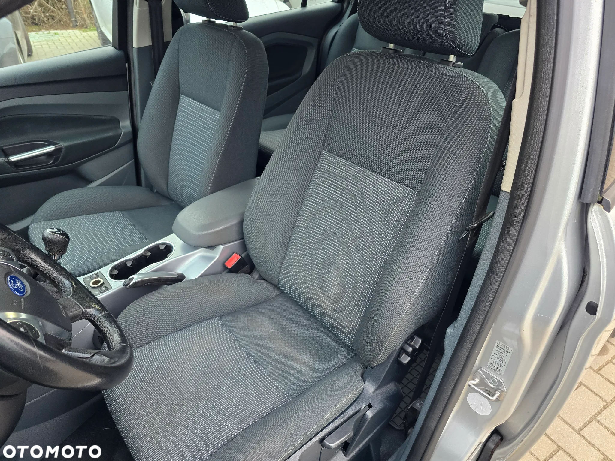 Ford Grand C-MAX - 12