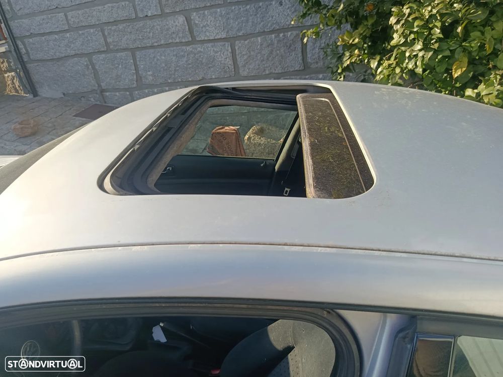 VW Passat 1.9 TDi Confortline - 9