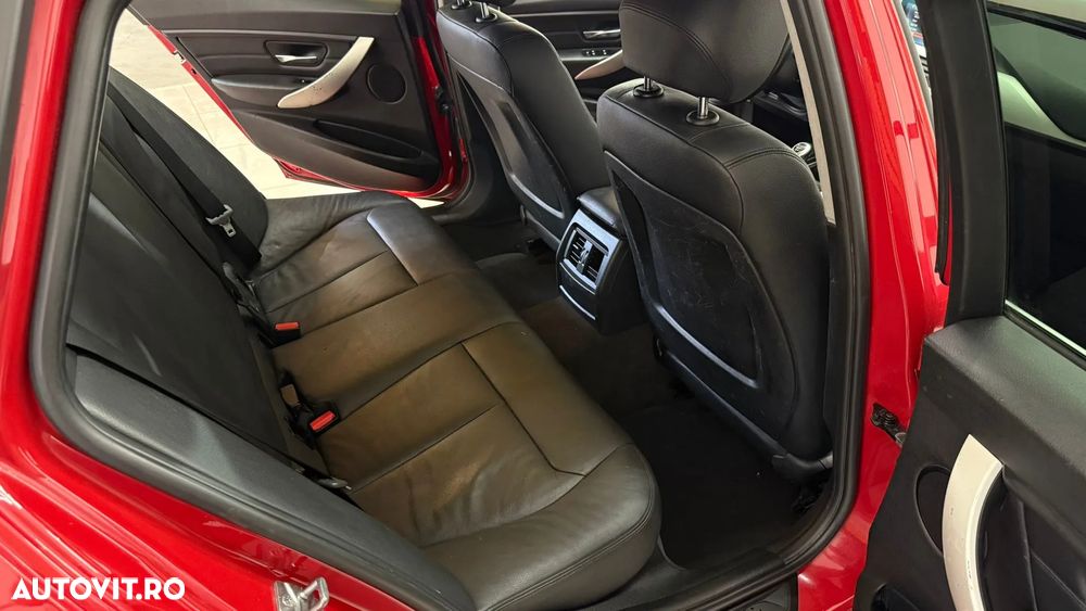 BMW Seria 3 316i Touring - 9