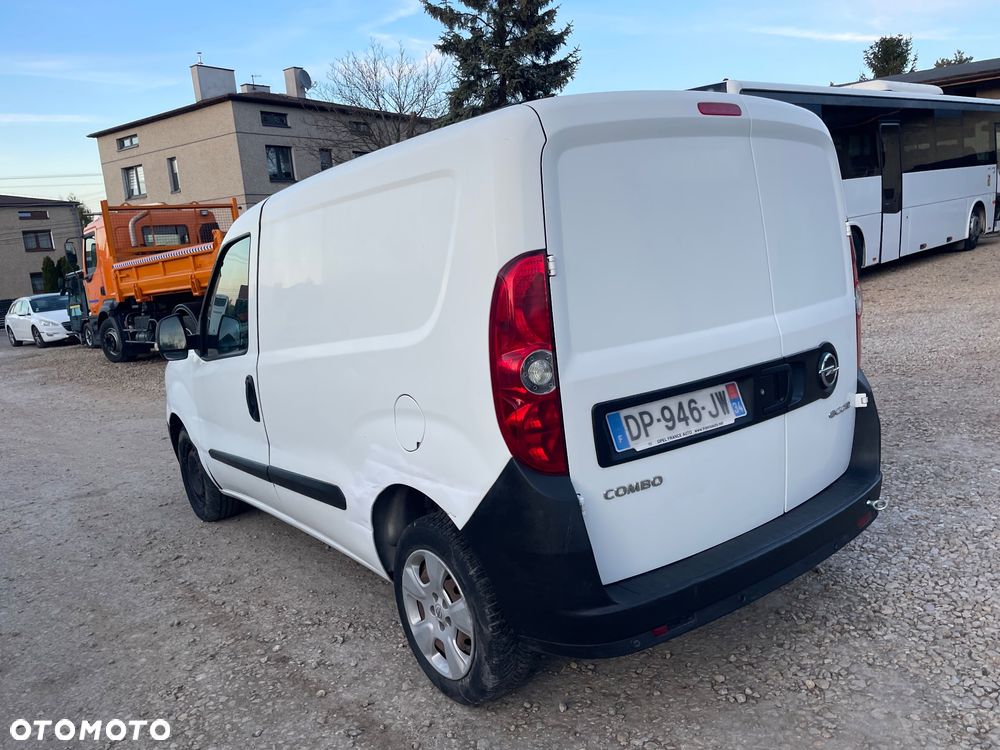 Opel Combo 1.3 CDTI 90 - 13