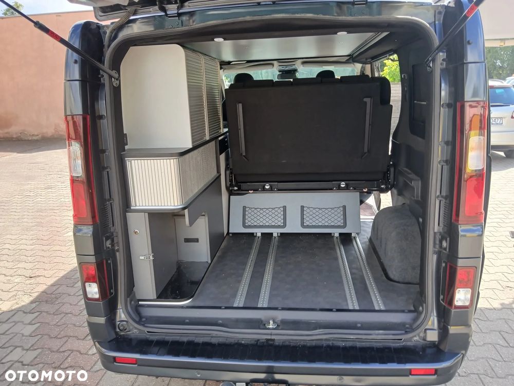Renault Trafic 2.0 dCi - 10