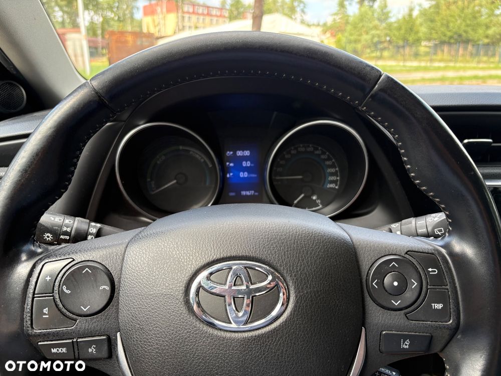 Toyota Auris Hybrid 135 Prestige - 10