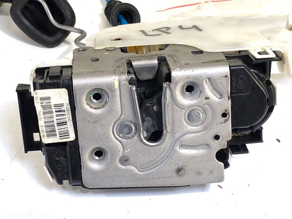 ZAMEK DRZWI LEWY PRZÓD  MERCEDES-BENZ KLASA E T-Model (S212) 2009 - 2016 E 200 CDI / BlueTEC - 1