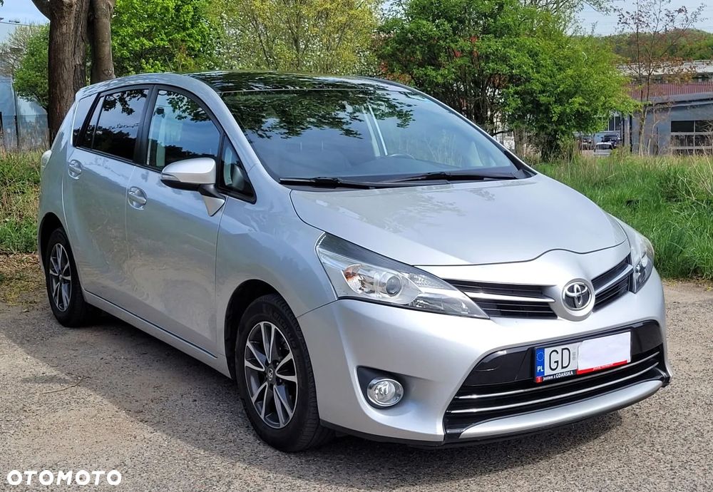 Toyota Verso 1.6 Premium - 2