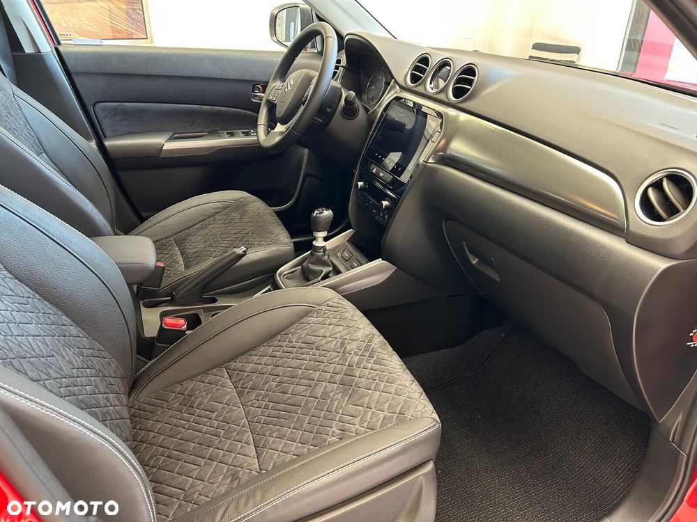 Suzuki Vitara 1.4 Boosterjet mHEV Elegance 2WD - 21