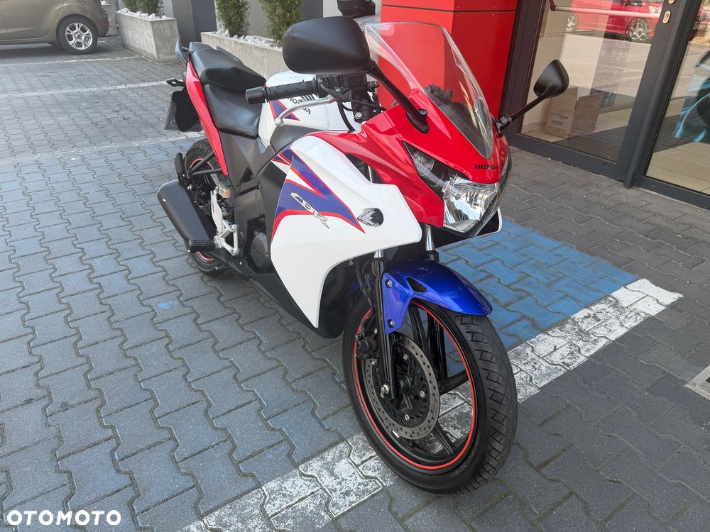 Honda CBR - 1