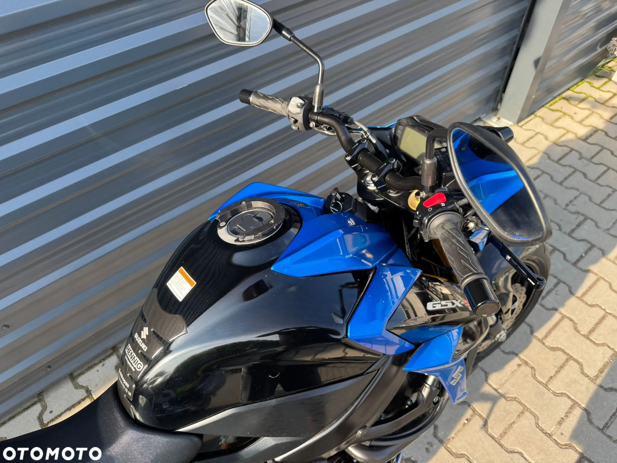Suzuki GSX - 9