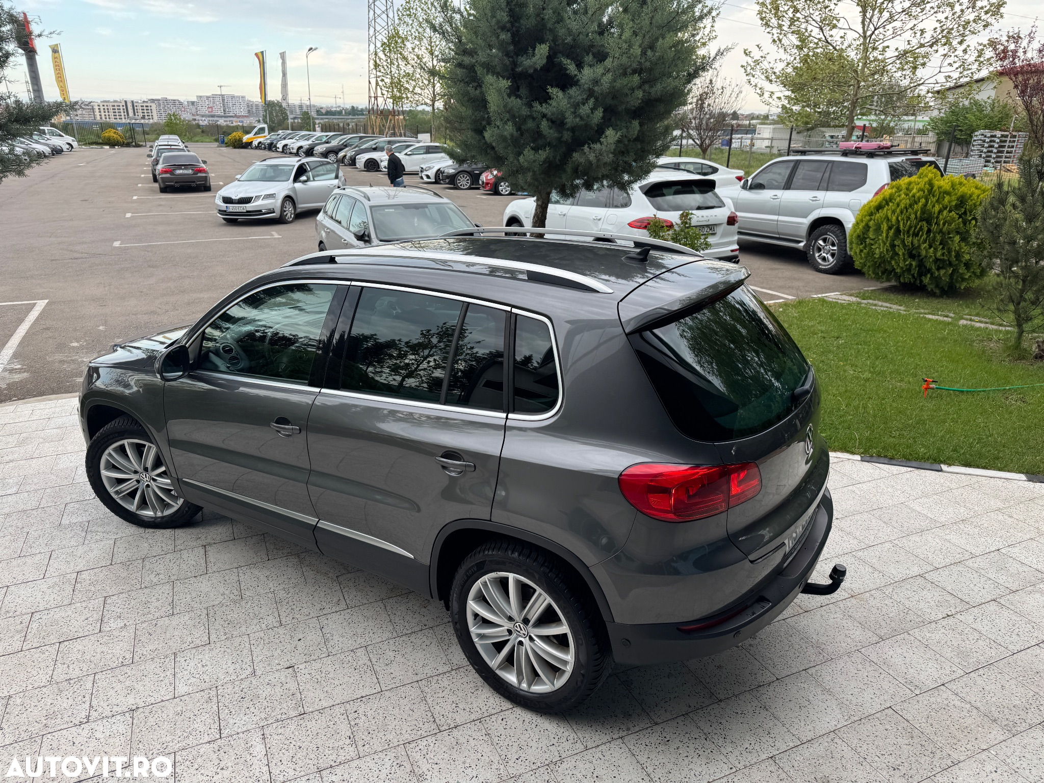 Volkswagen Tiguan 2.0 TDI 4Motion DSG BMT Sport & Style - 4