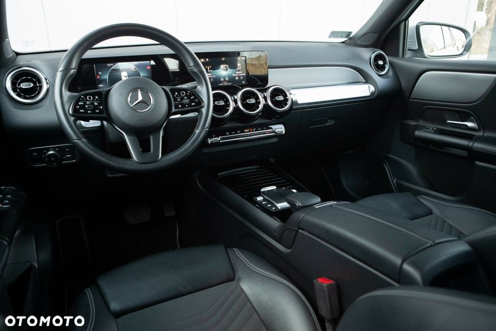 Mercedes-Benz GLB 180 Progressive 7G-DCT - 24