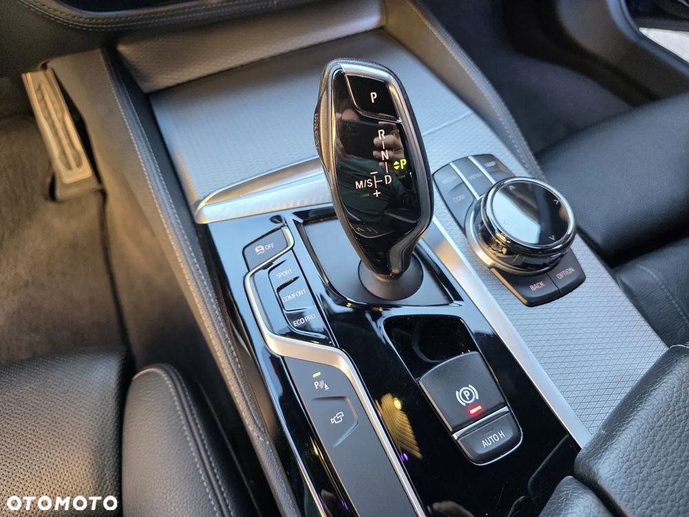 BMW Seria 5 540i xDrive M Sport sport - 33
