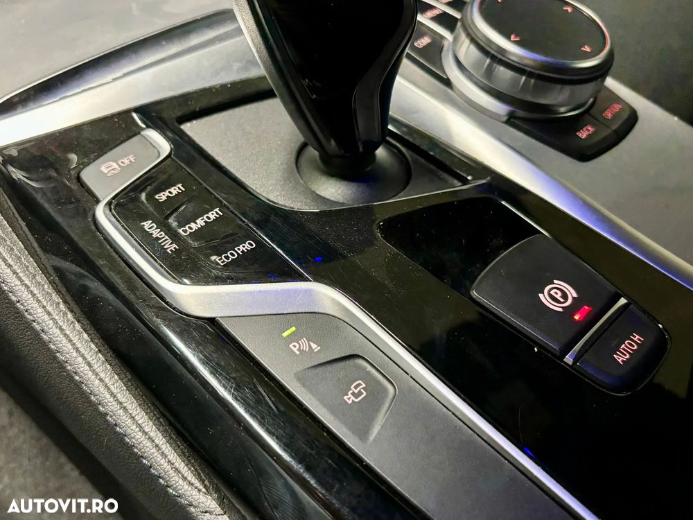 BMW Seria 5 540i xDrive AT - 15