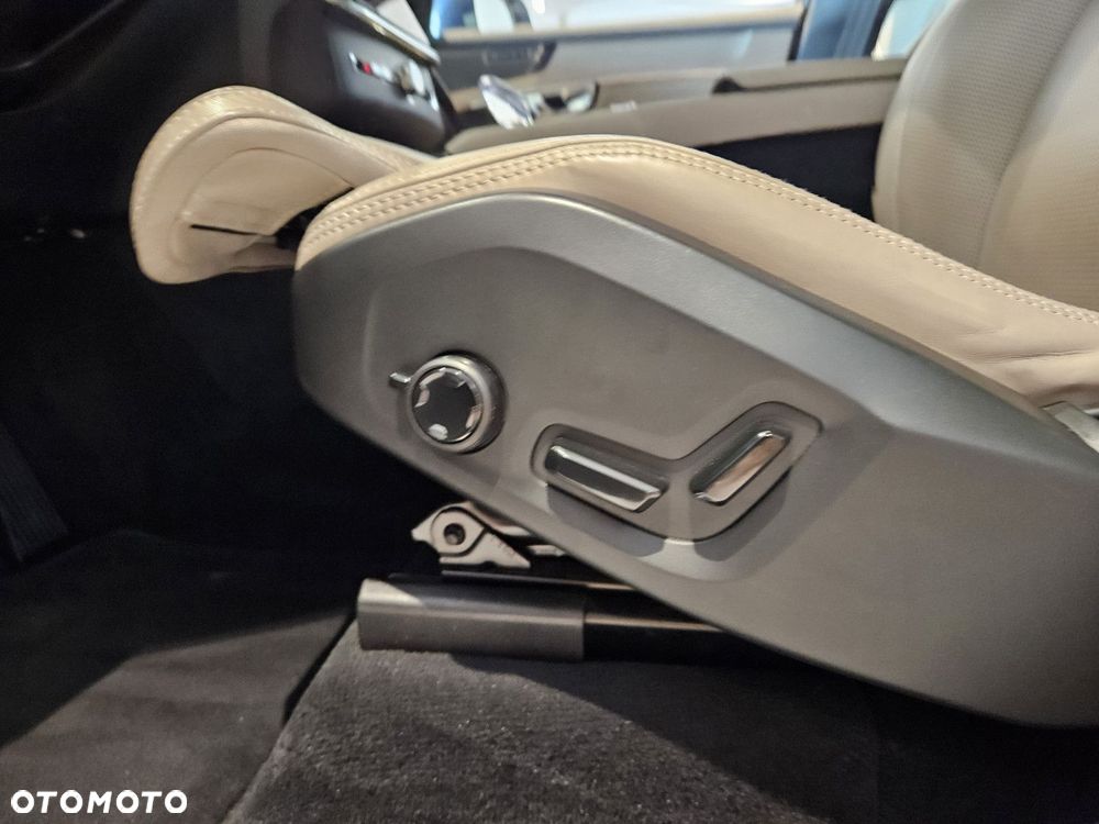 Volvo XC 90 - 10