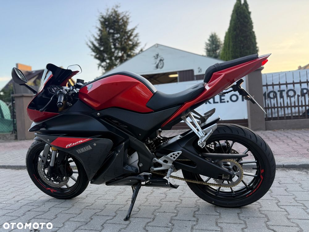 Yamaha YZF - 17