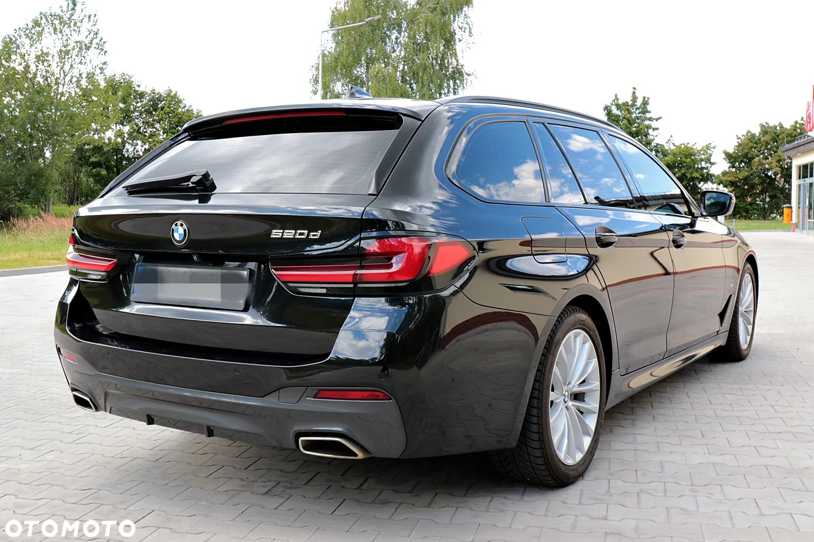 BMW Seria 5 520d Touring M Sport Edition - 14