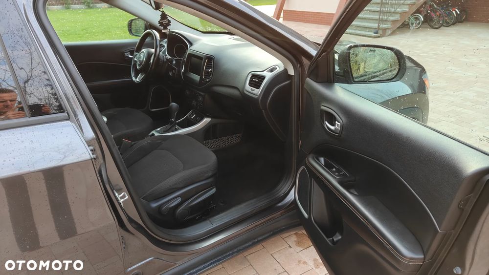 Jeep Compass - 12