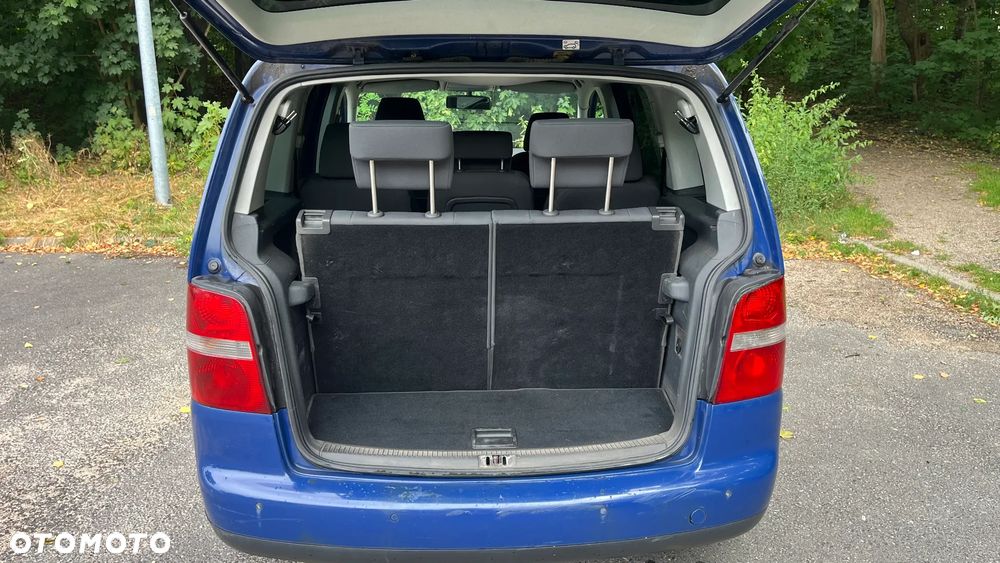 Volkswagen Touran 2.0 TDI Highline - 6