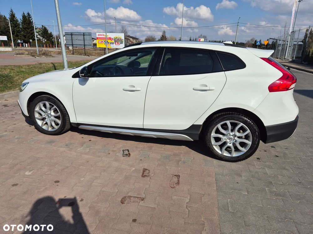 Volvo V40 Cross Country - 5