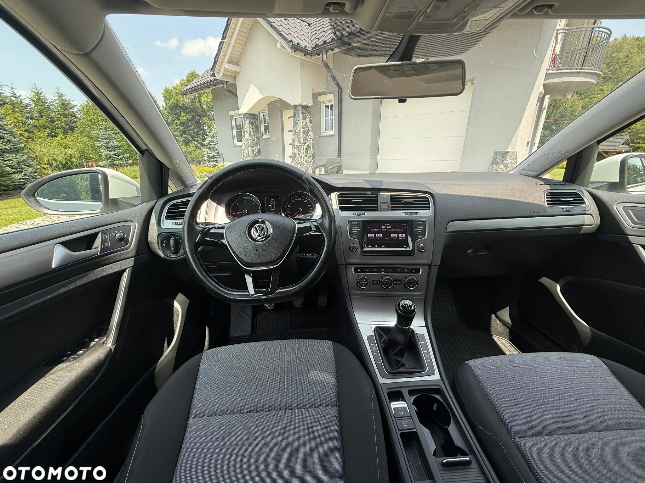 Volkswagen Golf 1.6 TDI DPF Comfortline - 11