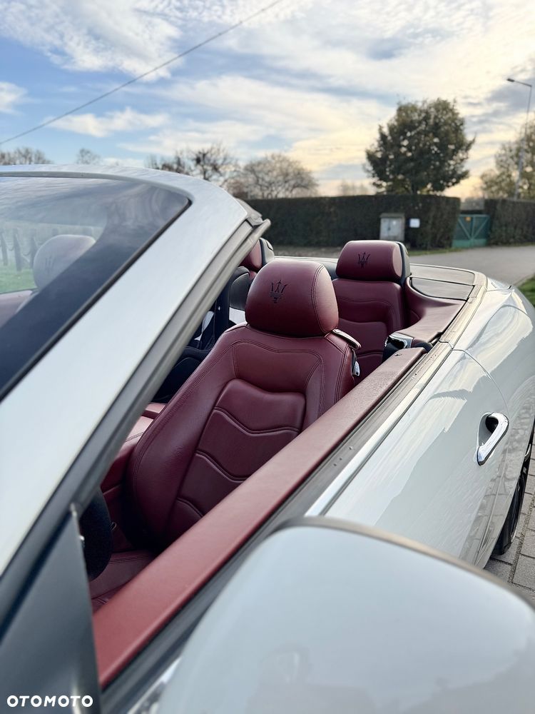 Maserati GranCabrio - 19