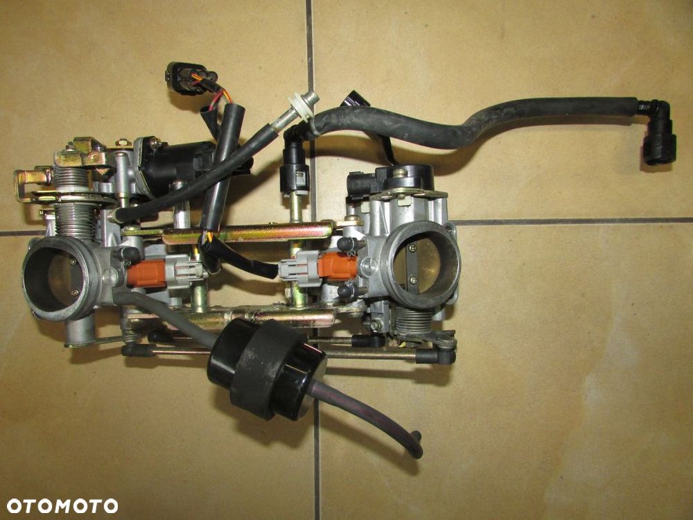 Suzuki SV 650 03-09 przepustnice wtryski TPS - 1