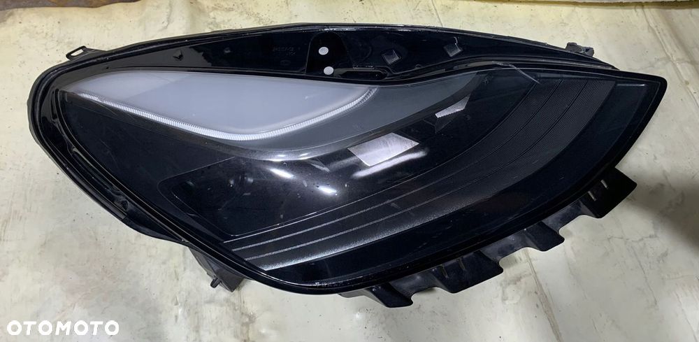 TESLA MODEL Y 3 LIFT LAMPA PRAWA PRZÓD 1514953-00C - 2