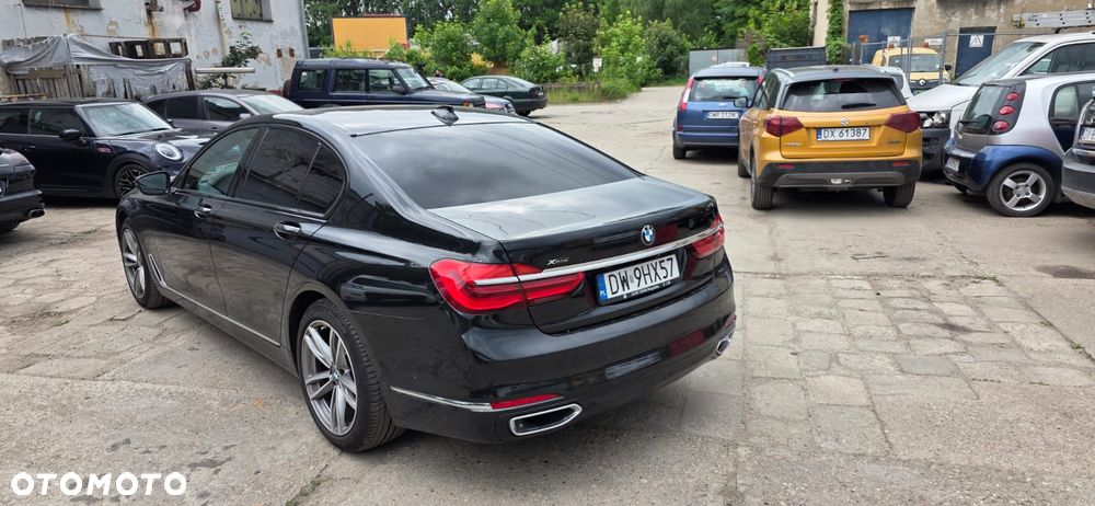 BMW Seria 7 740d xDrive - 13