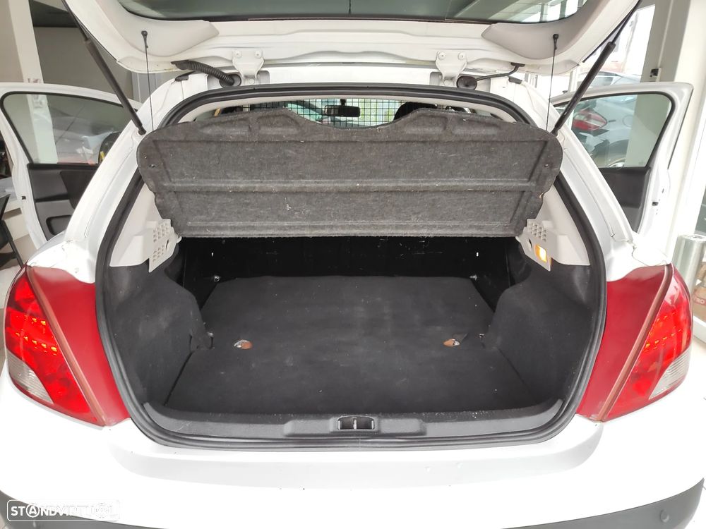 Peugeot 207 1.4 HDi Urban - 15