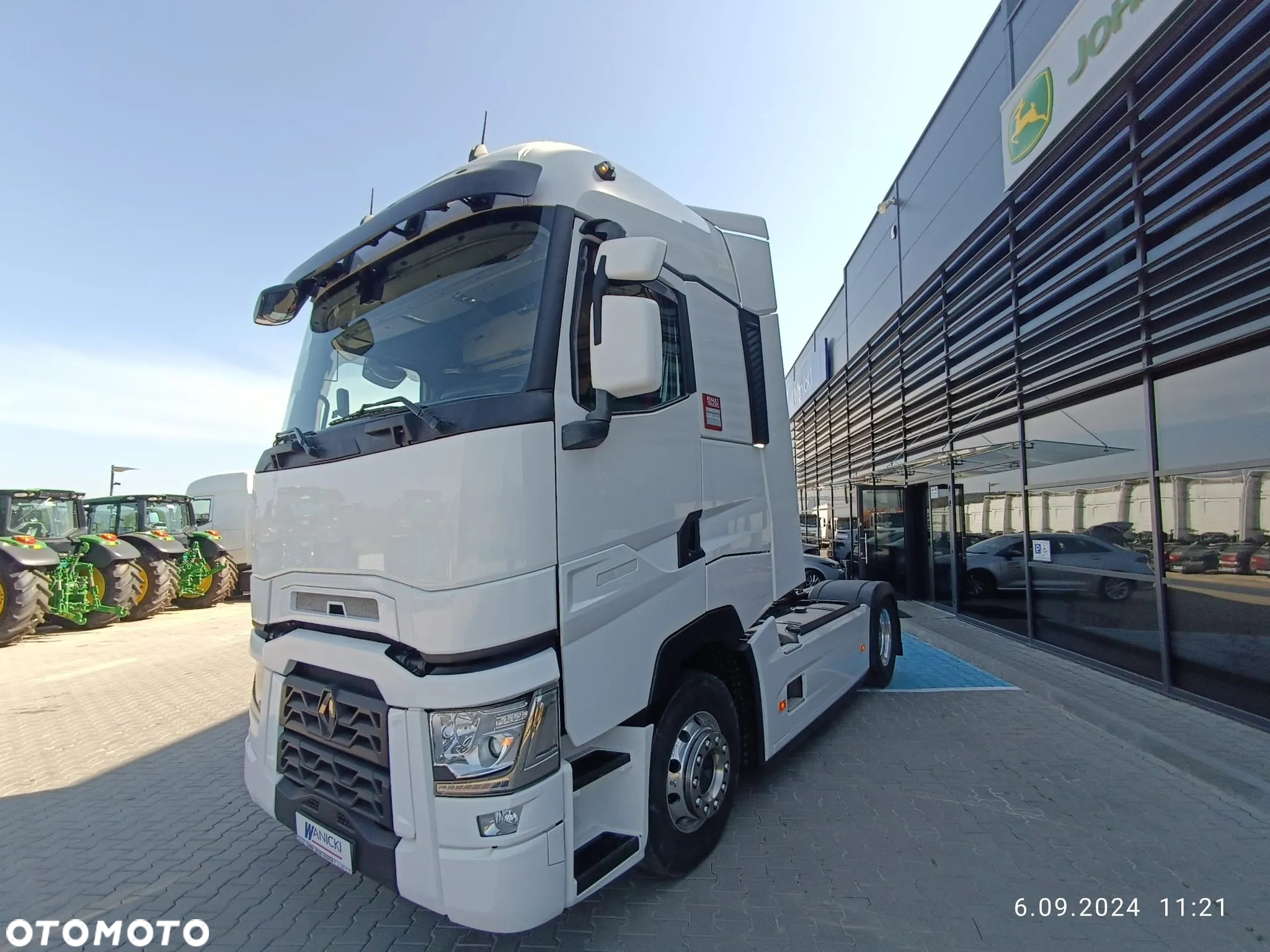 Renault T520 / STANDARD / HIGH / VEB - 24