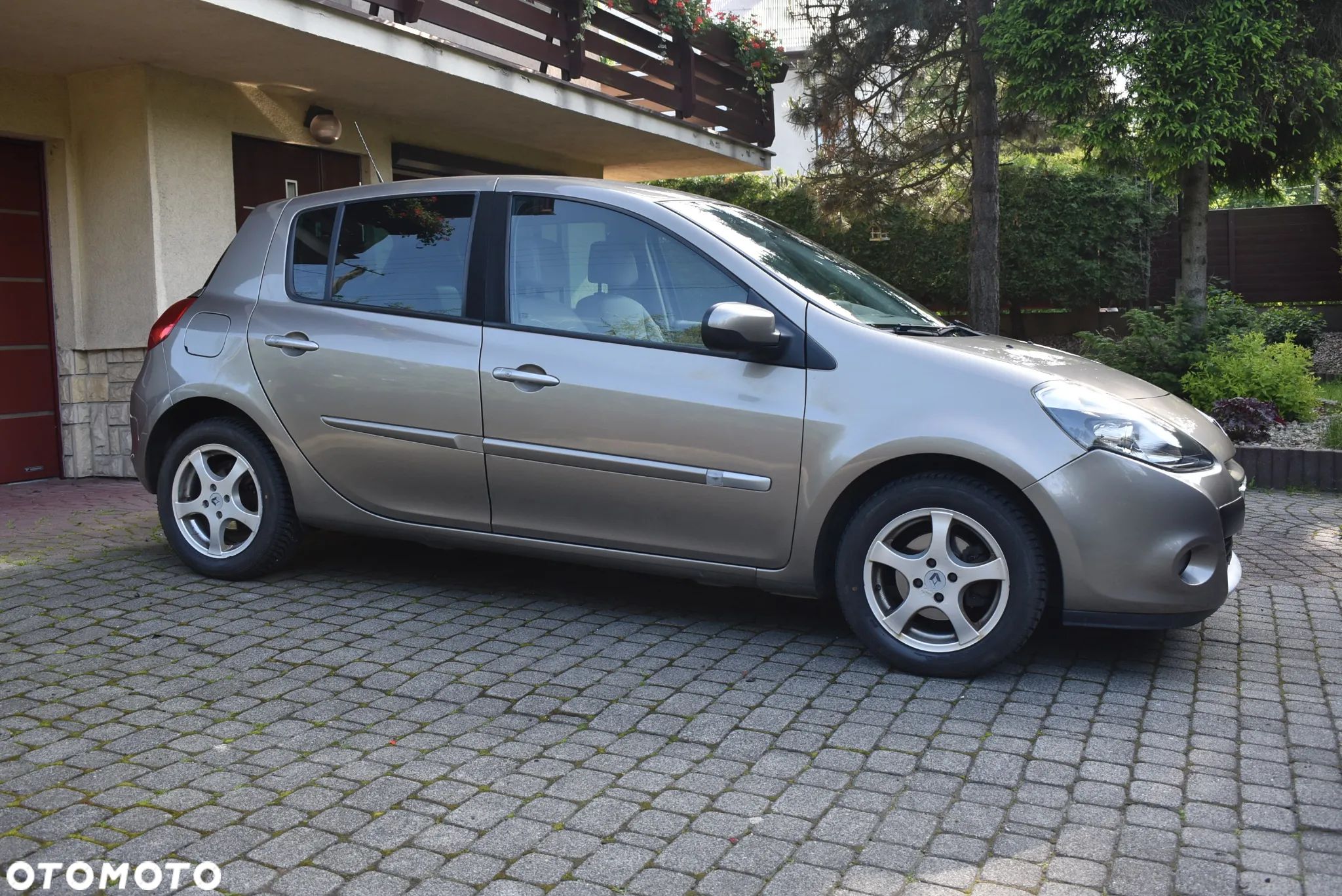 Renault Clio 1.2 TCE Expression - 1