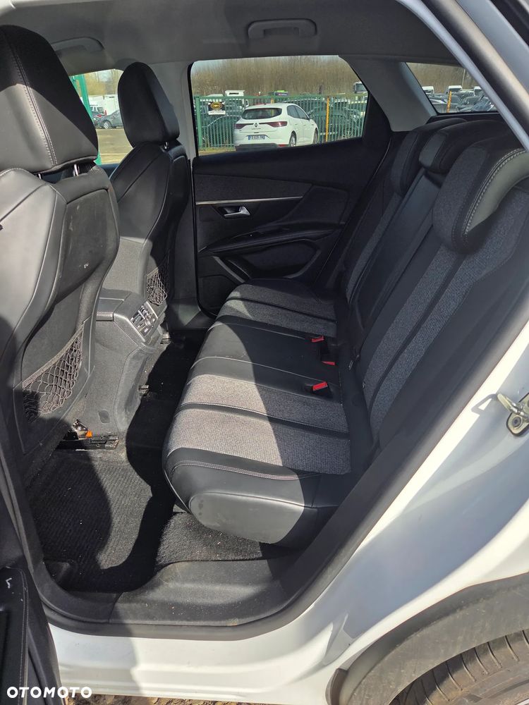 Peugeot 3008 BlueHDi 130 Stop & Start EAT8 Allure - 10