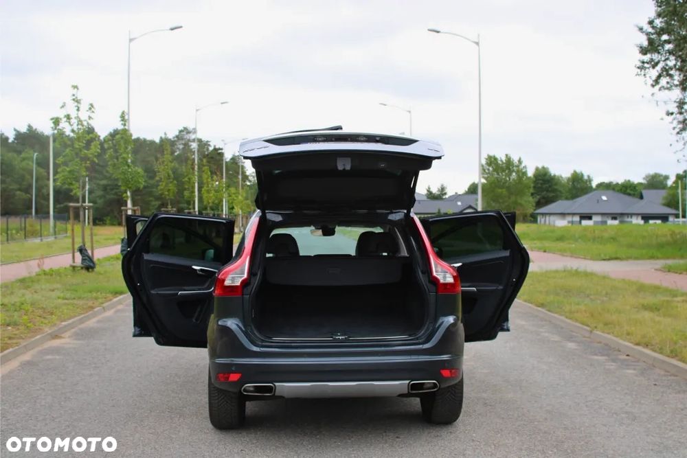 Volvo XC 60 D4 Geartronic Summum - 11