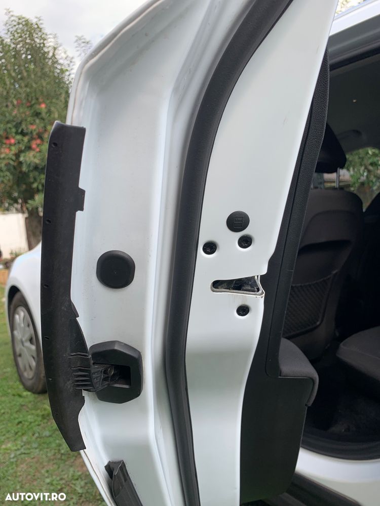 Ford Focus - 18