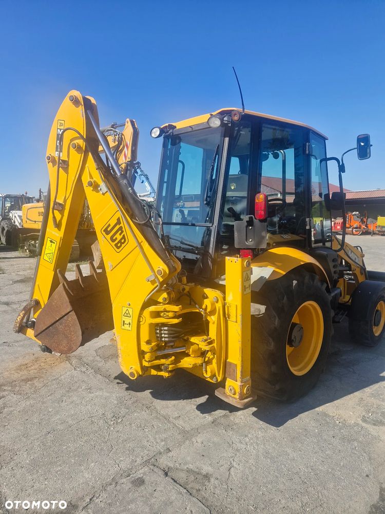 JCB Midi - 4