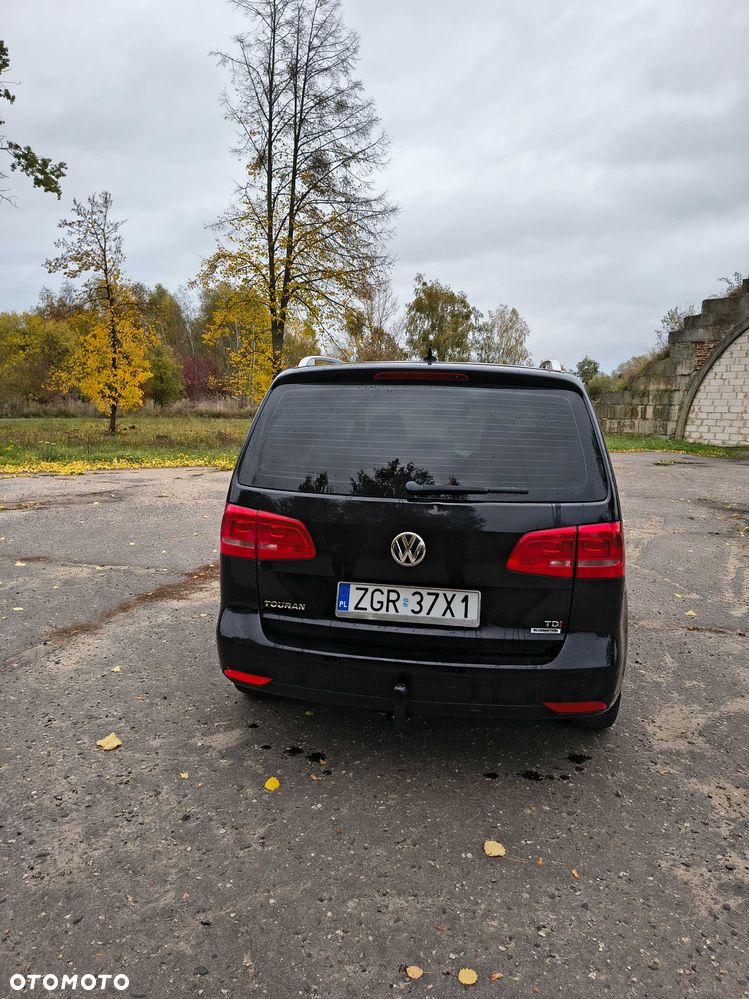 Volkswagen Touran 2014 photo 4