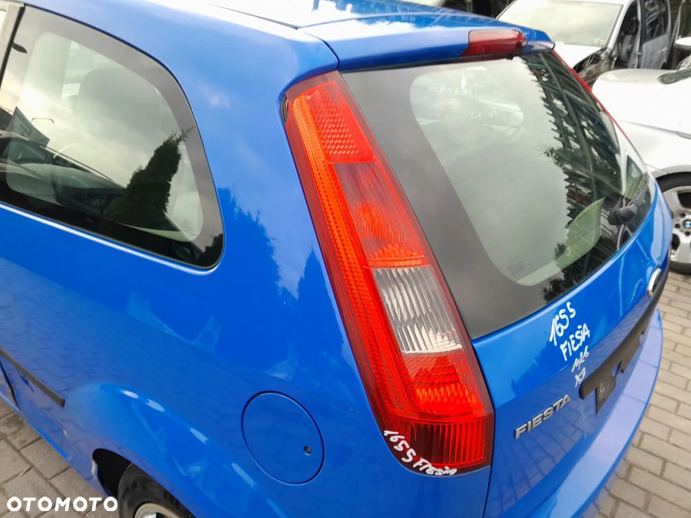 FORD FIESTA MK6 LAMPA LEWA TYLNA LEWY TYŁ W BŁOTNIK - 2