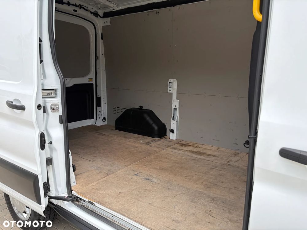 Ford Transit 350 - 15