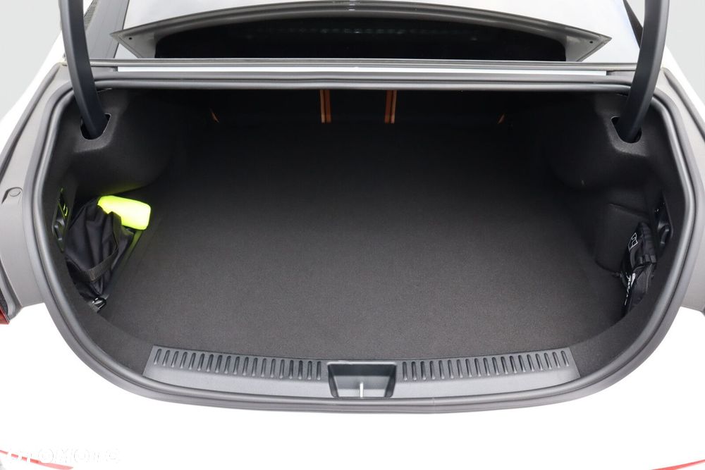 Mercedes-Benz Klasa E - 17