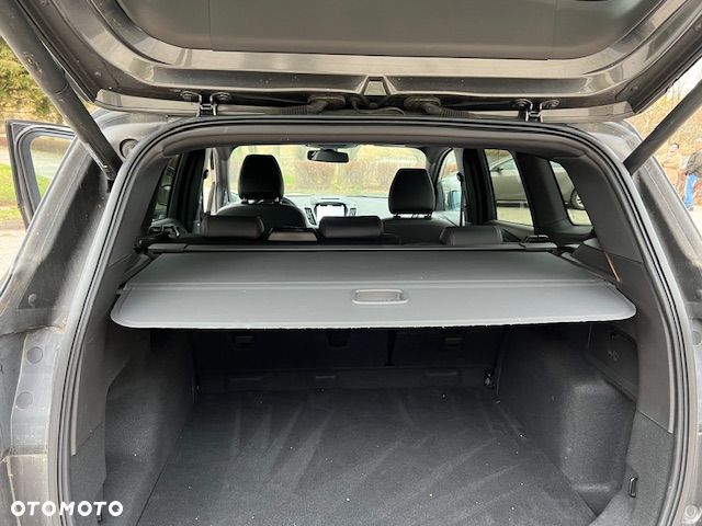 Ford Kuga 1.5 EcoBoost 2x4 ST-Line - 23