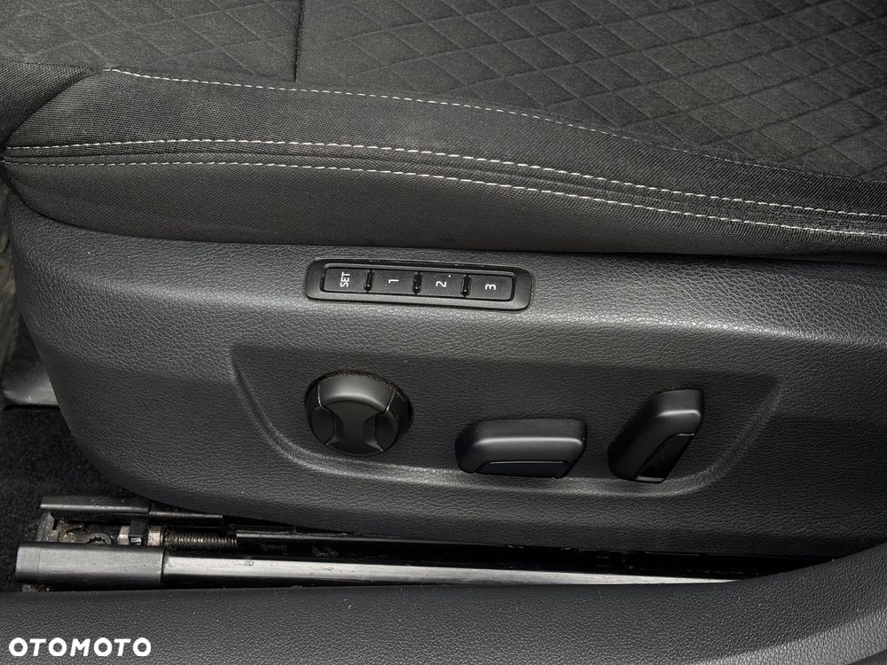 Skoda Superb 2.0 TDI Style DSG - 17