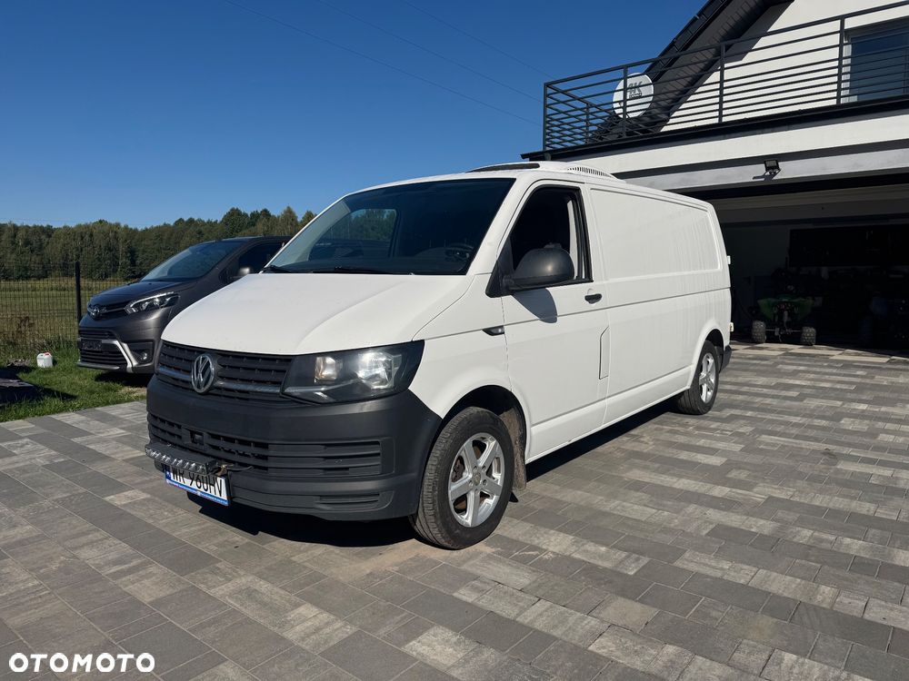 Volkswagen Transporter - 1