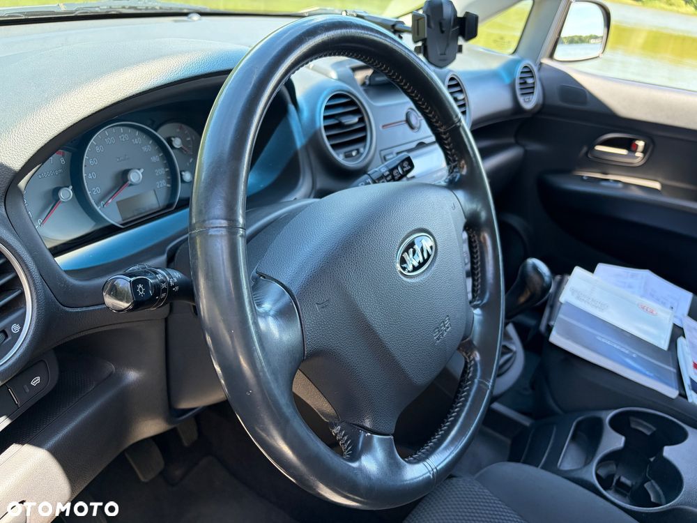 Kia Carens 2.0 CVVT EX Top - 11
