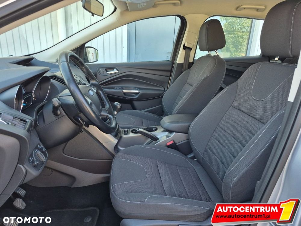 Ford Kuga - 12