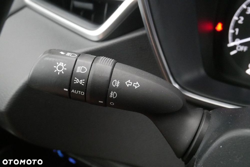 Toyota Corolla 1.8 Hybrid Comfort - 24