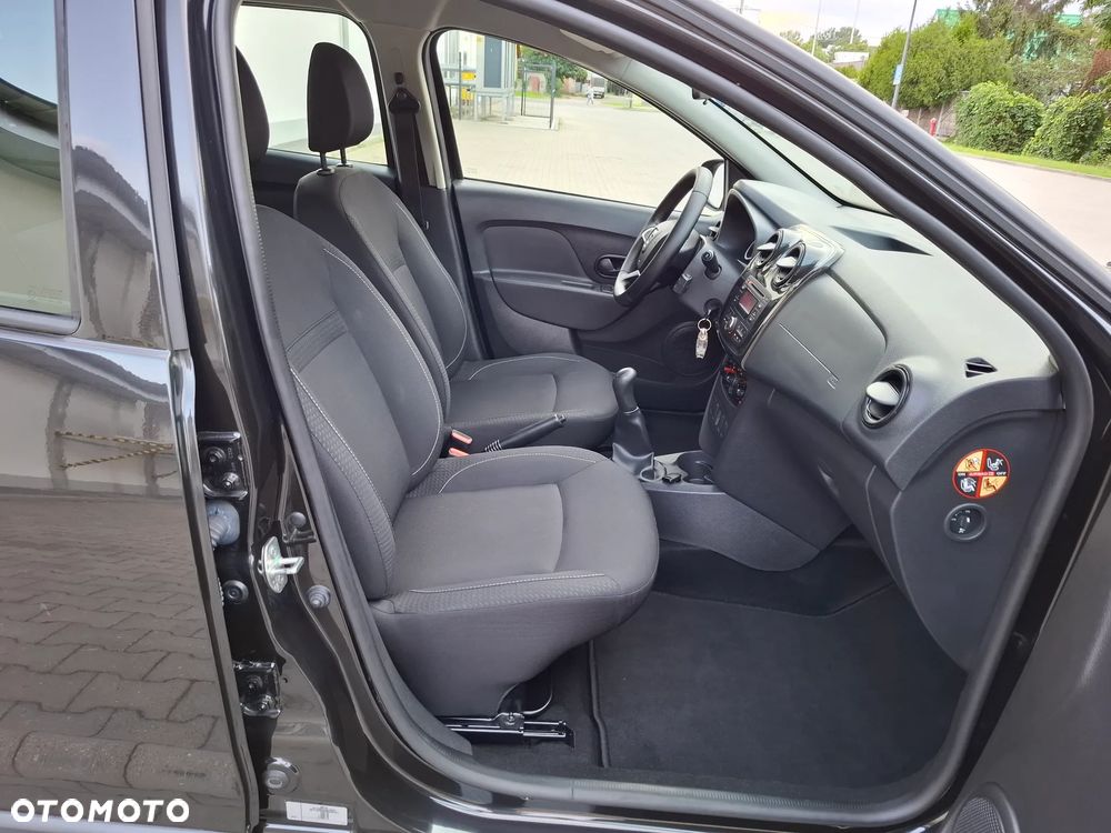 Dacia Logan 1.2 16V 75 Laureate - 32