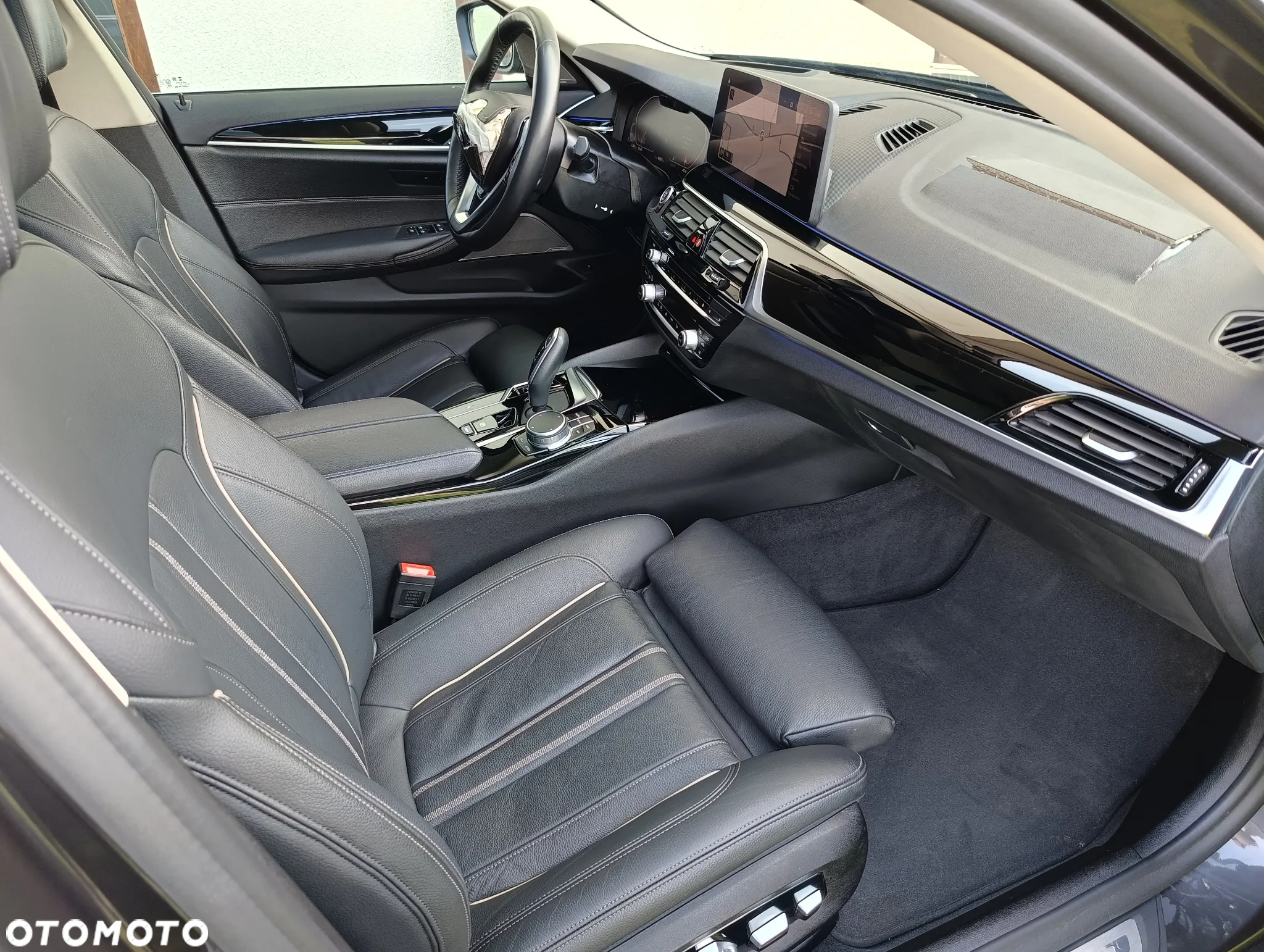 BMW Seria 5 520d Touring Sport Line - 33