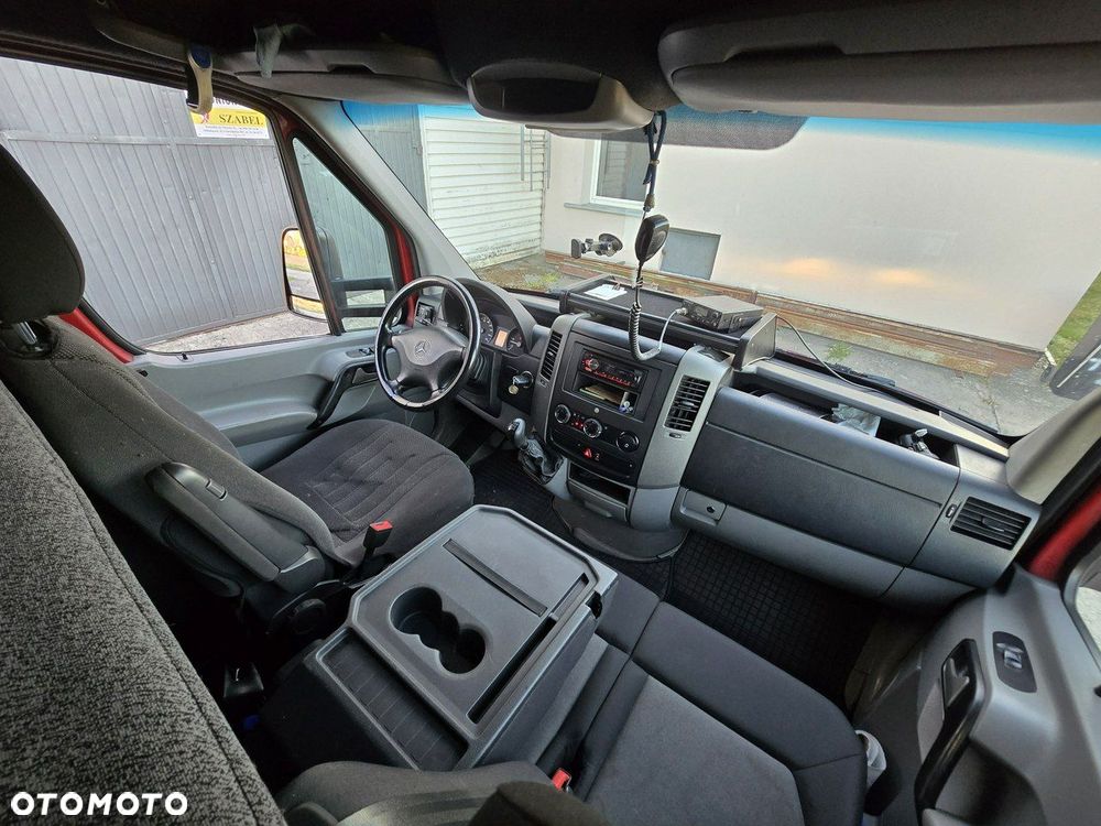 Mercedes-Benz Sprinter - 5
