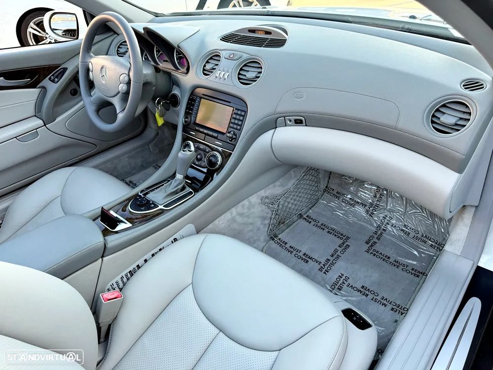 Mercedes-Benz SL 500 Standard - 26
